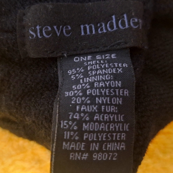 Steve Madden Black Velvet Hat One Size - Picture 4 of 4